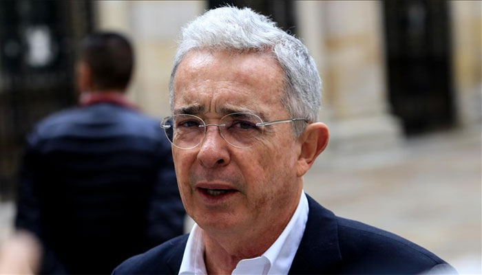 Uribe afirma que el juicio en su contra tiene motivaciones políticas y carece de pruebas