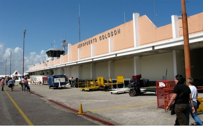 Brindan transporte gratis a empleados y pasajeros de aeropuertos Golosón y Juan Manuel Gálvez