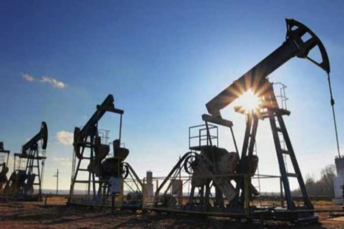 El petróleo de Texas baja un 0.66 %, hasta 82.81 dólares el barril