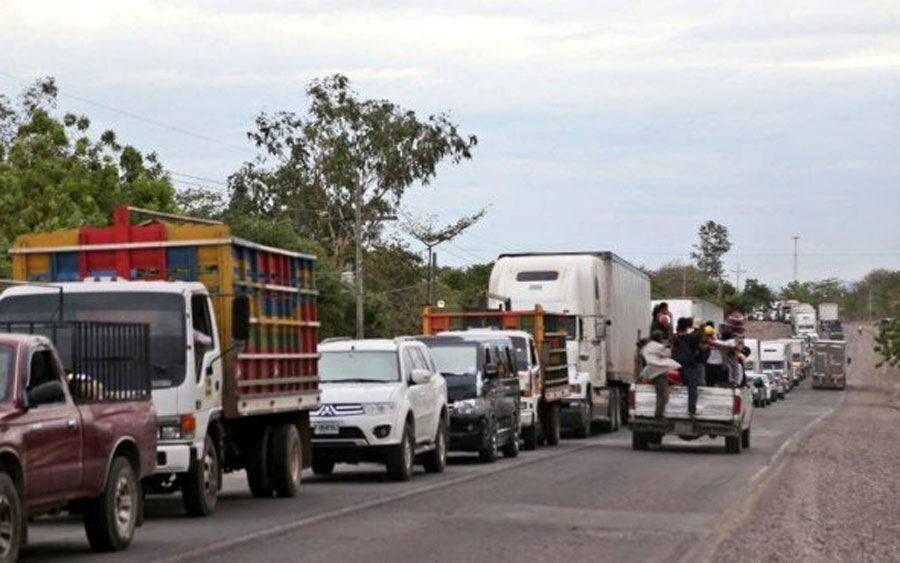 Pobladores se toman carretera hacia El Triunfo, Choluteca