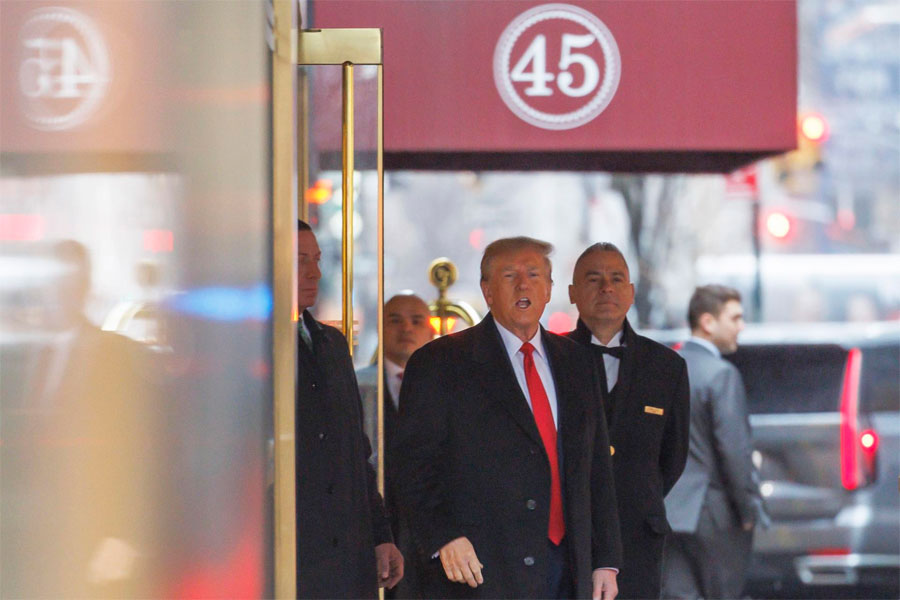 El expresidente Trump asiste a la selección del jurado de su juicio penal en Nueva York