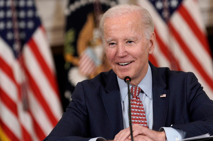 Biden dice que rubricará la ley para enviar ayuda militar a Ucrania, Israel y Taiwán