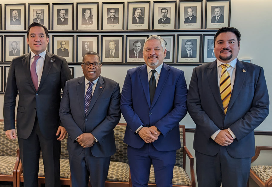Delegado del gobierno de Honduras se reúne con Brian Nichols para hablar sobre migración e inversión