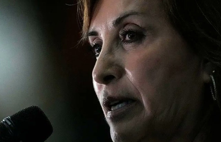 La presidenta de Perú declara al fiscal general durante cinco horas por el caso Rolex