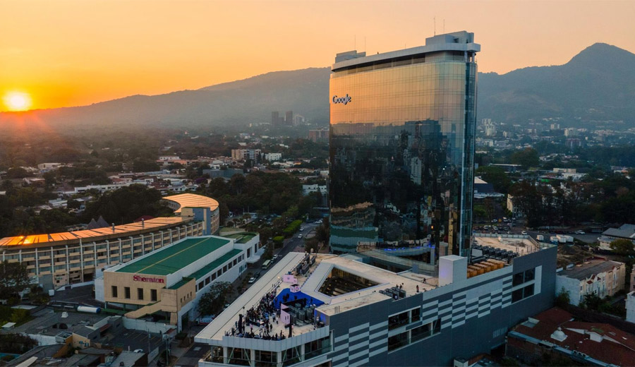 Google abre oficinas en El Salvador y anuncia 200,000 dólares para emprendedoras