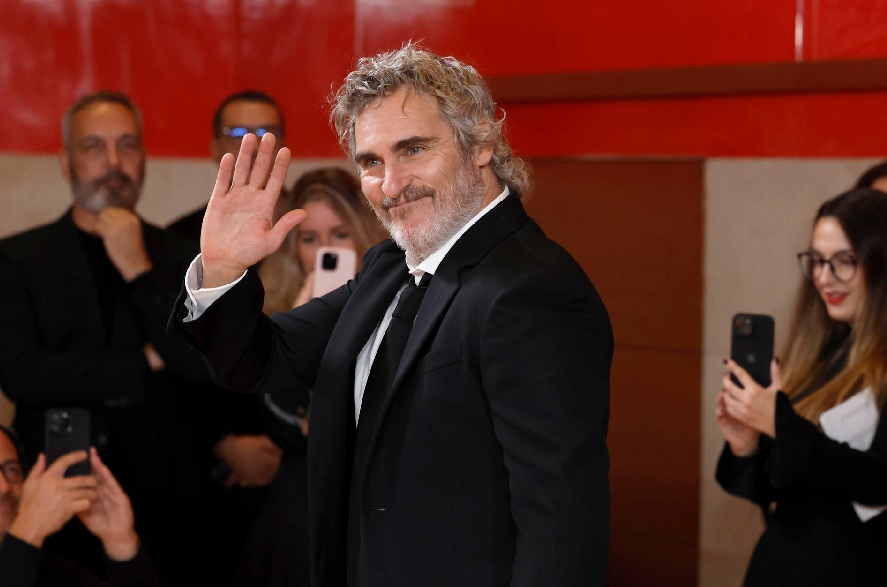 El actor Joaquin Phoenix se une a una subasta del mundo del cine en favor de Gaza