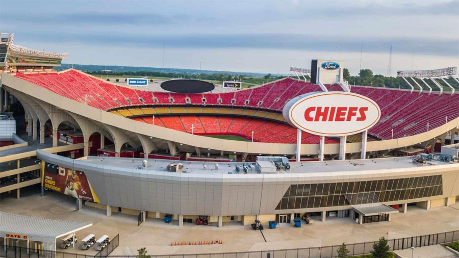 Los campeones Chiefs esperan investigación sobre accidente de auto de Rice para actuar