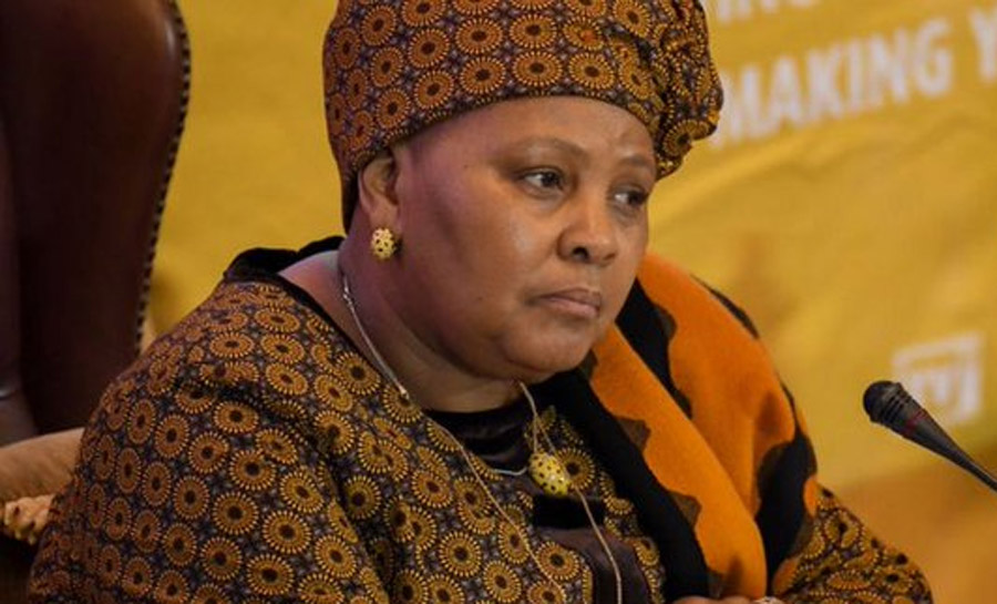 La presidenta del Parlamento de Sudáfrica dimite por un presunto caso de corrupción