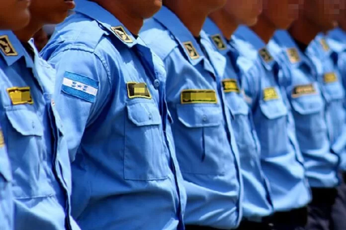 En la cárcel ocho policías activos por asaltar y plantar pruebas contra ciudadano