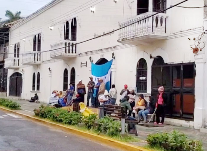 Locatarios vuelven a protestar en Municipalidad de Danlí