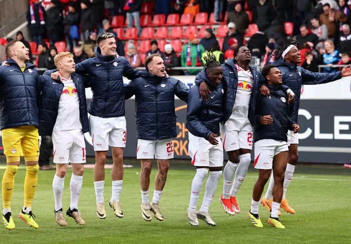 El Leipzig se aferra a la Liga de Campeones