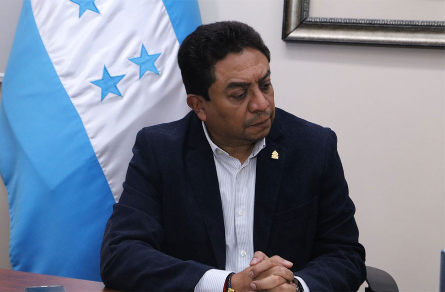Bancada de Libre está firme en aceptarle la renuncia a Nasralla, según diputado Barrios