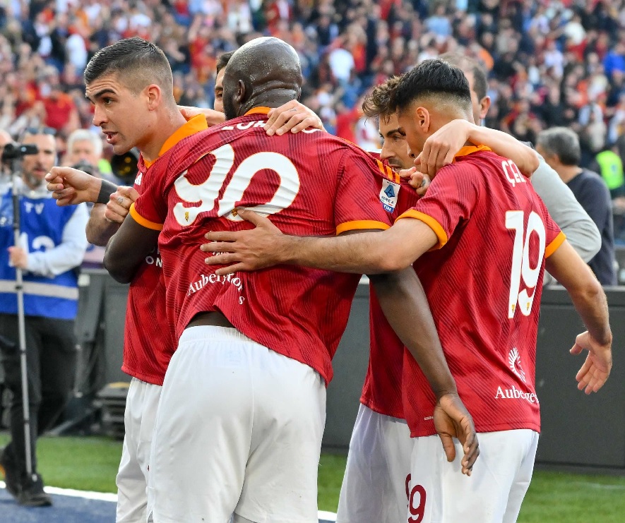 1-0. Mancini decide el derbi y mantiene vivo el sueño ‘Champions’ del Roma