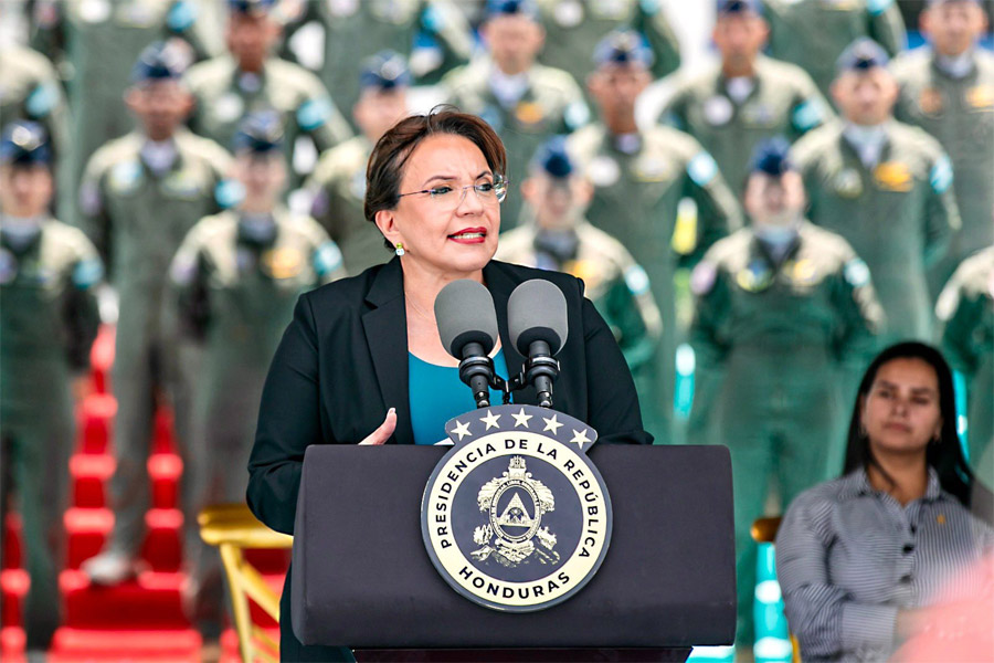 Castro destaca repotenciación de la Fuerza Aérea Hondureña con compra y reparación de aeronaves