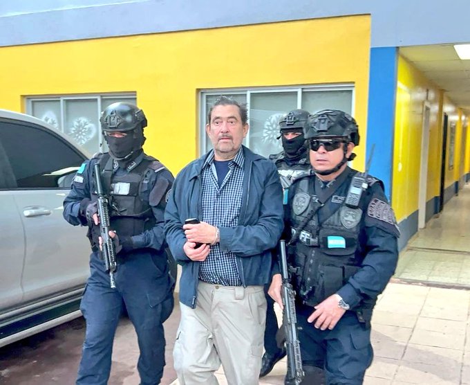 Exdirector de Tasa de Seguridad es trasladado a Palmerola, para extradición a EEUU