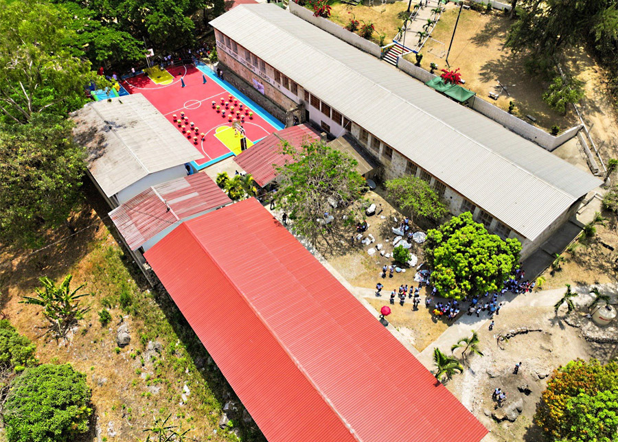 Presidenta Castro inaugura escuela “Álvaro Contreras” en Cedros