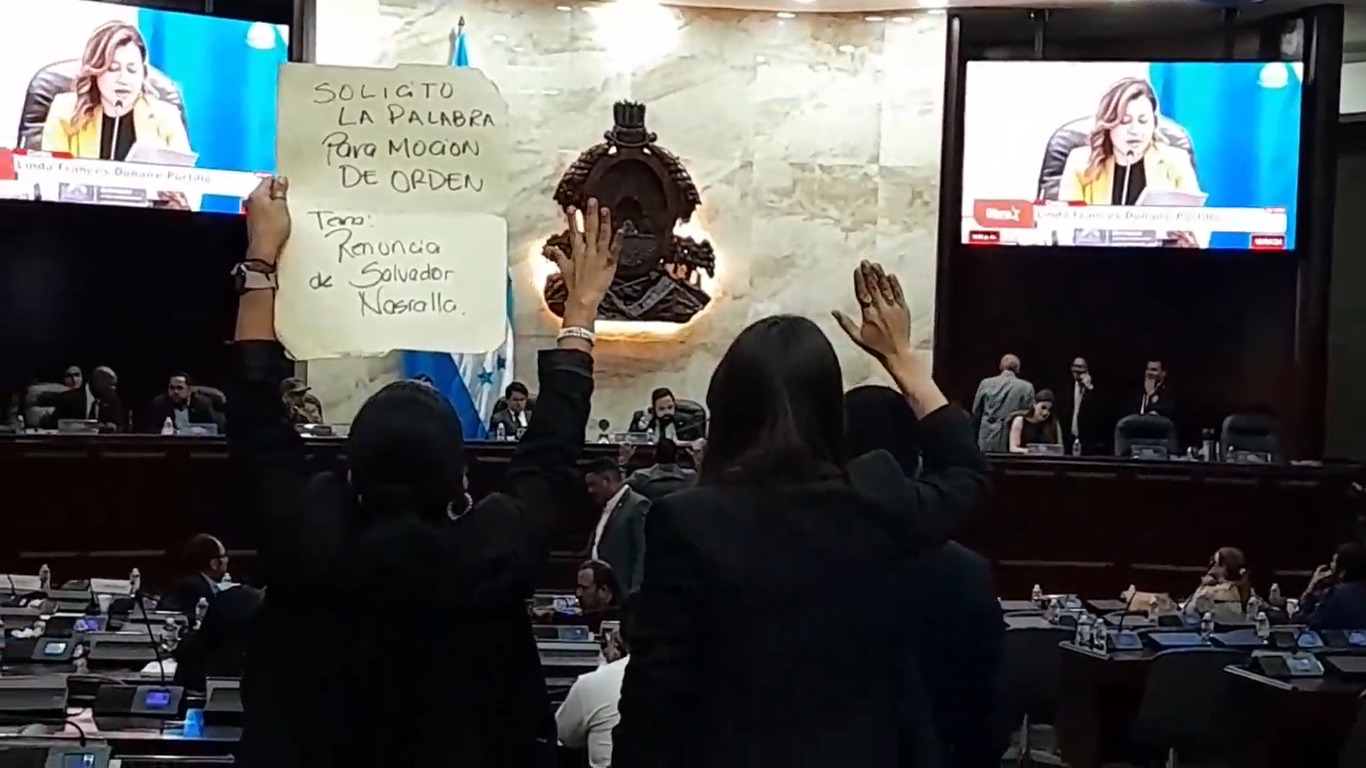 Diputados concuerdan en someter a votación la renuncia de Salvador Nasralla